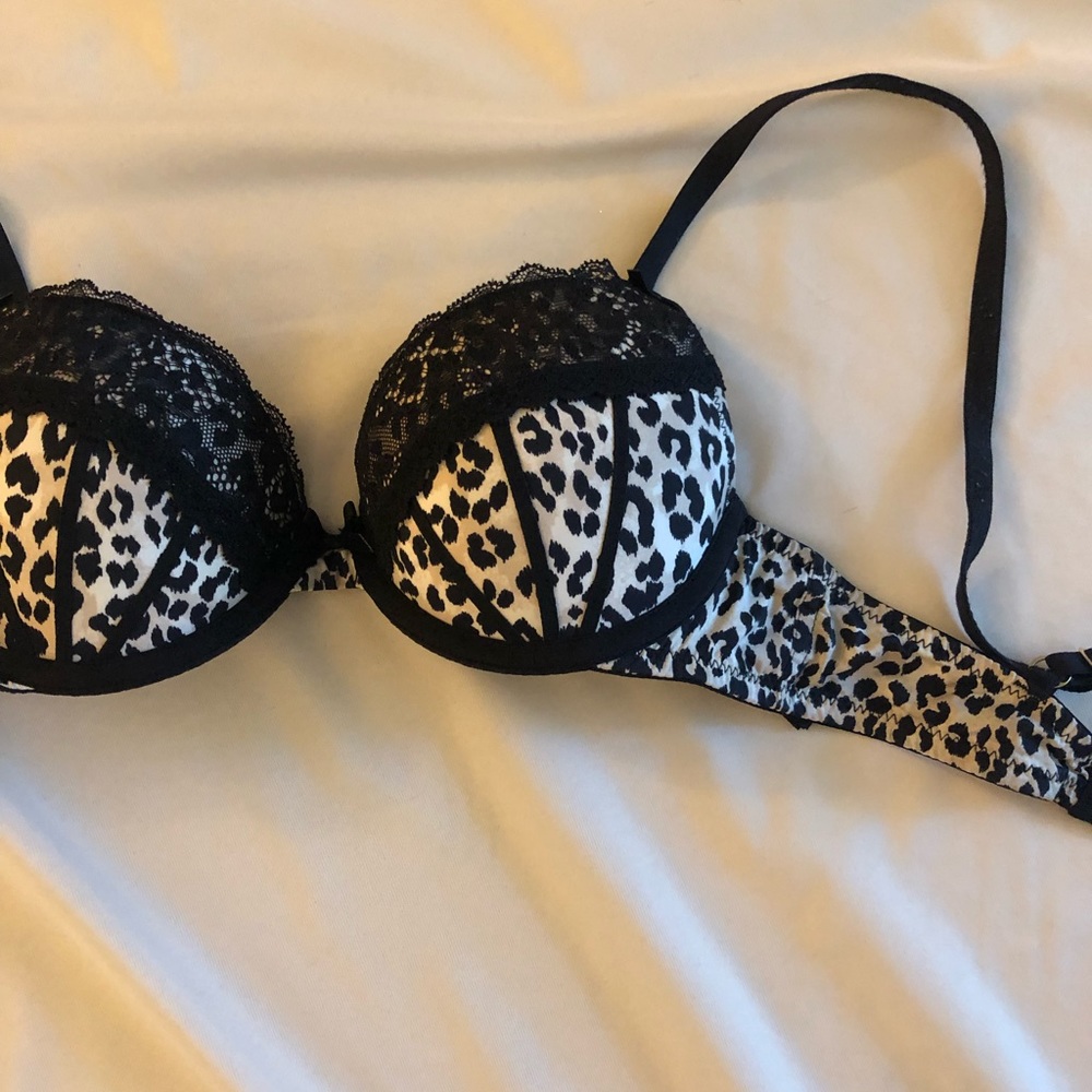 Never worn  Push-up Bra